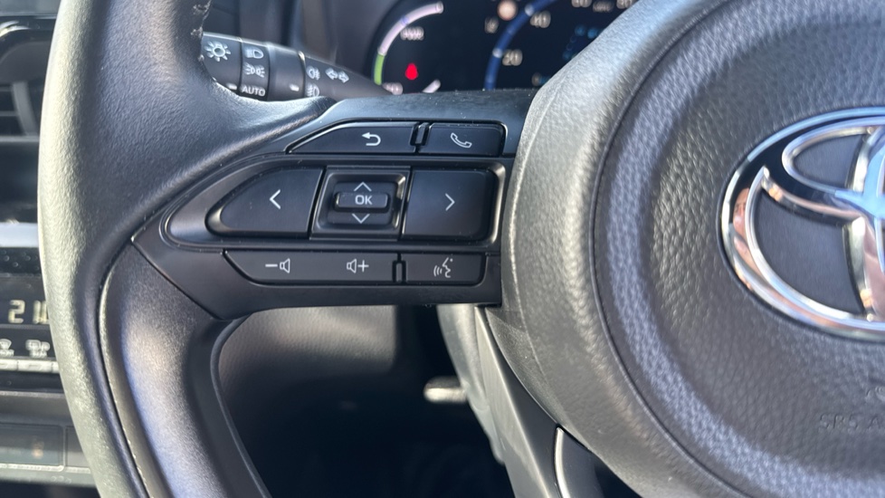 Toyota Yaris Cross 1.5 Hybrid Design 5dr CVT Hybrid Estate - Image 33