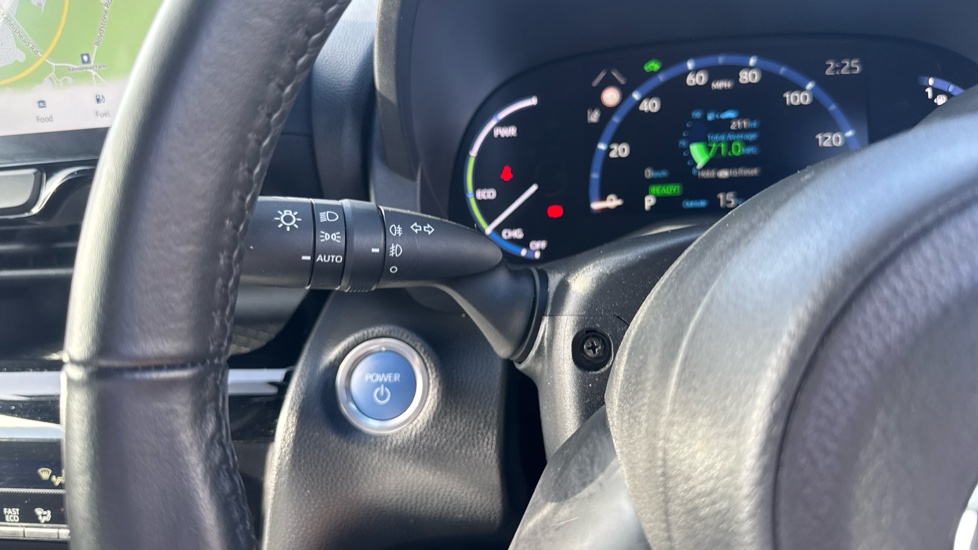 Toyota Yaris Cross 1.5 Hybrid Design 5dr CVT Hybrid Estate - Image 35