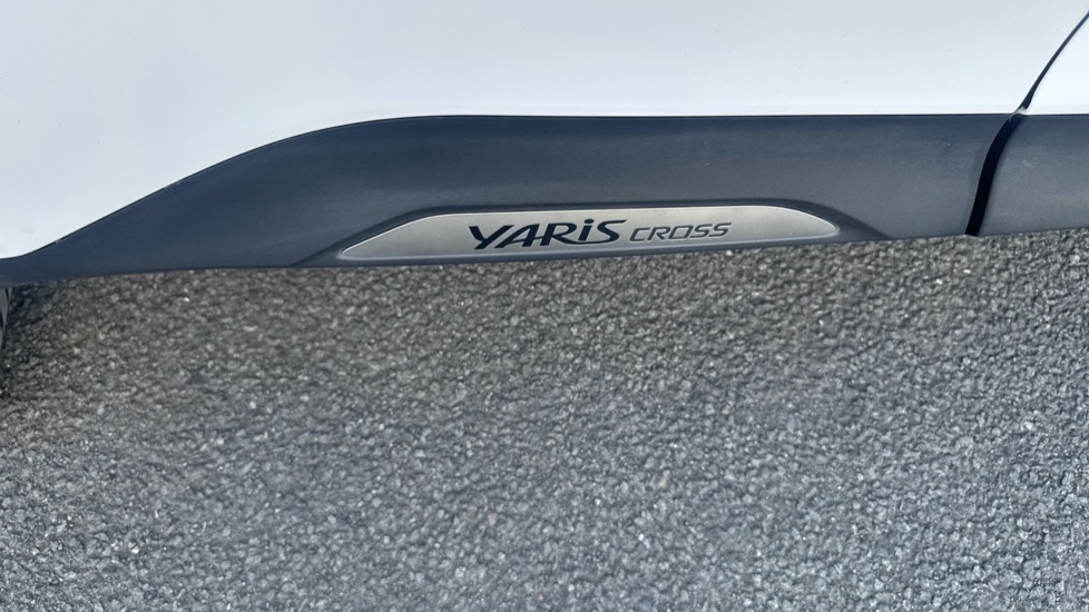 Toyota Yaris Cross 1.5 Hybrid Design 5dr CVT Hybrid Estate - Image 41