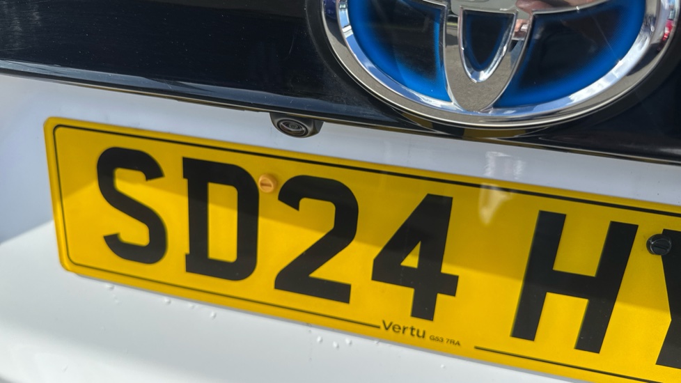 Toyota Yaris Cross 1.5 Hybrid Design 5dr CVT Hybrid Estate - Image 42