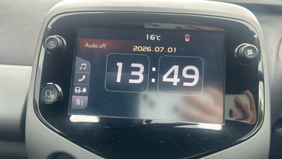 Toyota Aygo 1.0 VVT-i X-Trend TSS 5dr Petrol Hatchback - Image 9