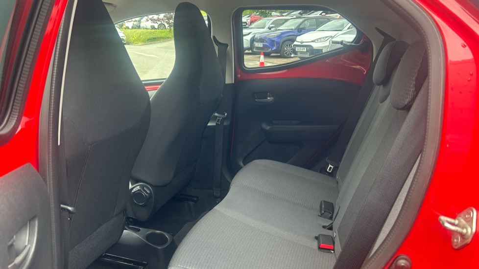Toyota Aygo 1.0 VVT-i X-Trend TSS 5dr Petrol Hatchback - Image 15