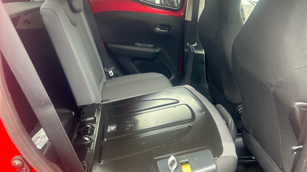 Toyota Aygo 1.0 VVT-i X-Trend TSS 5dr Petrol Hatchback - Image 18