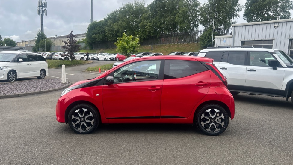 Toyota Aygo 1.0 VVT-i X-Trend TSS 5dr Petrol Hatchback - Image 24