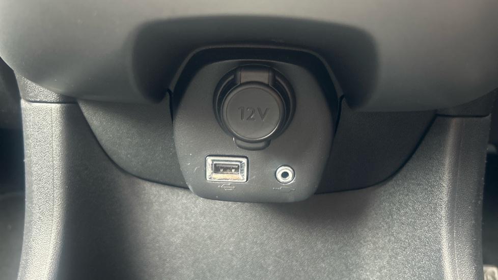 Toyota Aygo 1.0 VVT-i X-Trend TSS 5dr Petrol Hatchback - Image 34