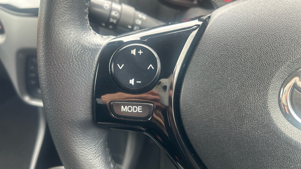 Toyota Aygo 1.0 VVT-i X-Trend TSS 5dr Petrol Hatchback - Image 35