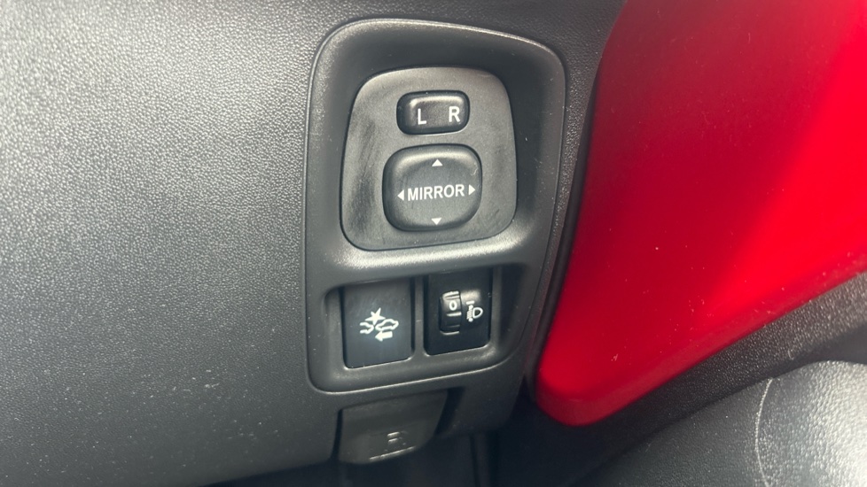 Toyota Aygo 1.0 VVT-i X-Trend TSS 5dr Petrol Hatchback - Image 44