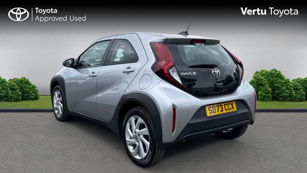 Toyota Aygo X 1.0 VVT-i Pure 5dr Petrol Hatchback - Image 4