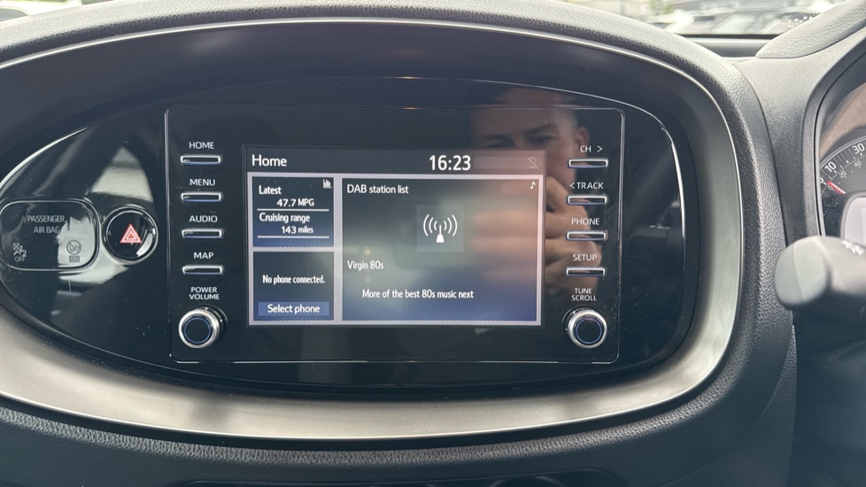 Toyota Aygo X 1.0 VVT-i Pure 5dr Petrol Hatchback - Image 9