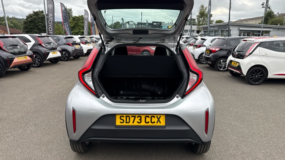 Toyota Aygo X 1.0 VVT-i Pure 5dr Petrol Hatchback - Image 13