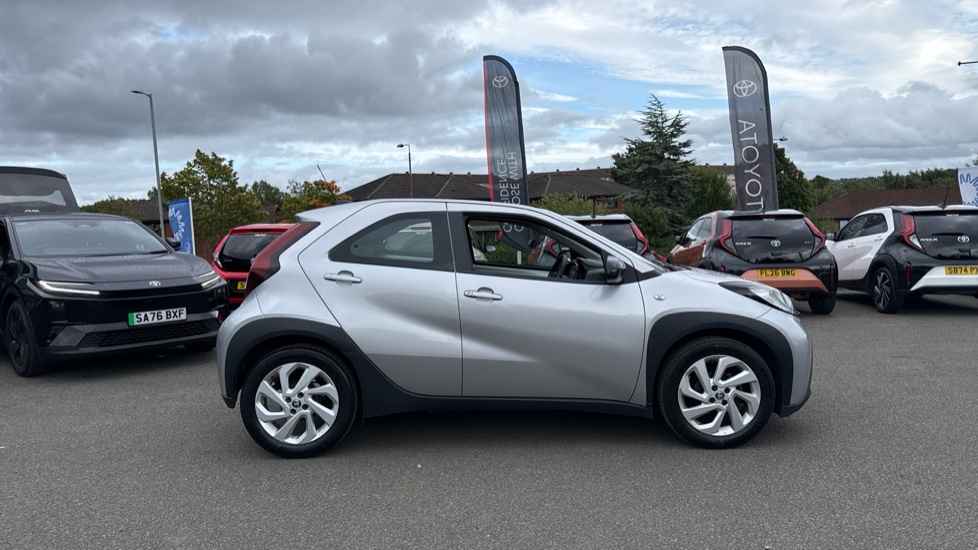 Toyota Aygo X 1.0 VVT-i Pure 5dr Petrol Hatchback - Image 23