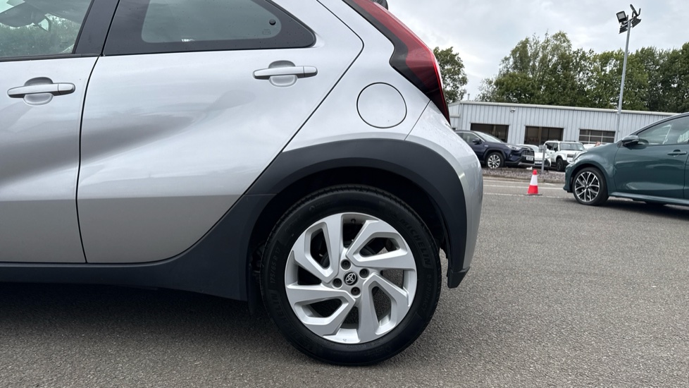 Toyota Aygo X 1.0 VVT-i Pure 5dr Petrol Hatchback - Image 25