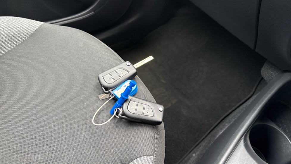 Toyota Aygo X 1.0 VVT-i Pure 5dr Petrol Hatchback - Image 28