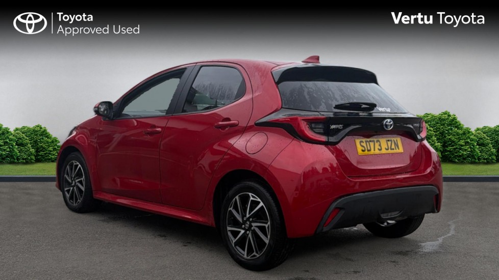 Toyota Yaris 1.5 Hybrid Design 5dr CVT Hybrid Hatchback - Image 4
