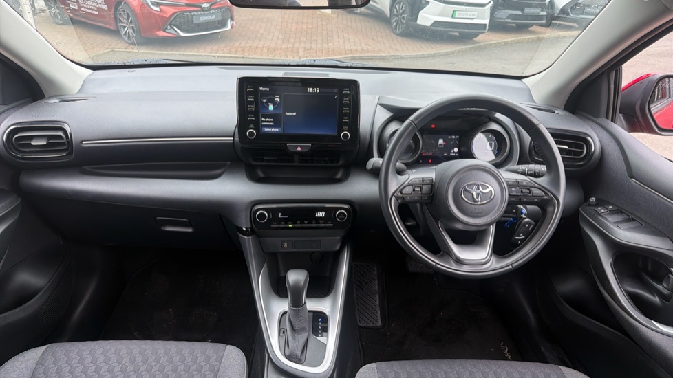 Toyota Yaris 1.5 Hybrid Design 5dr CVT Hybrid Hatchback - Image 6