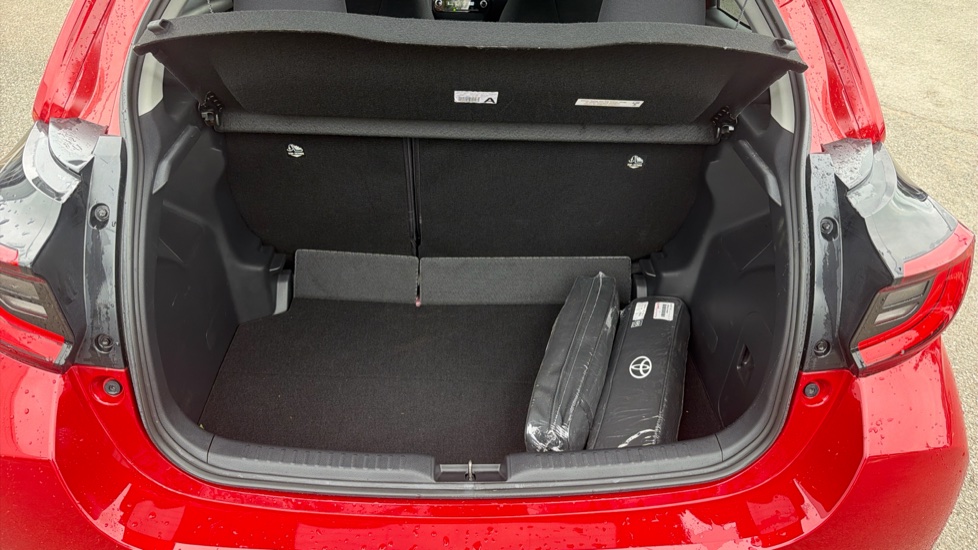 Toyota Yaris 1.5 Hybrid Design 5dr CVT Hybrid Hatchback - Image 13
