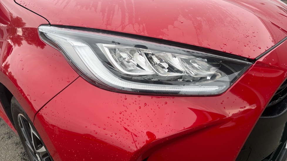 Toyota Yaris 1.5 Hybrid Design 5dr CVT Hybrid Hatchback - Image 20