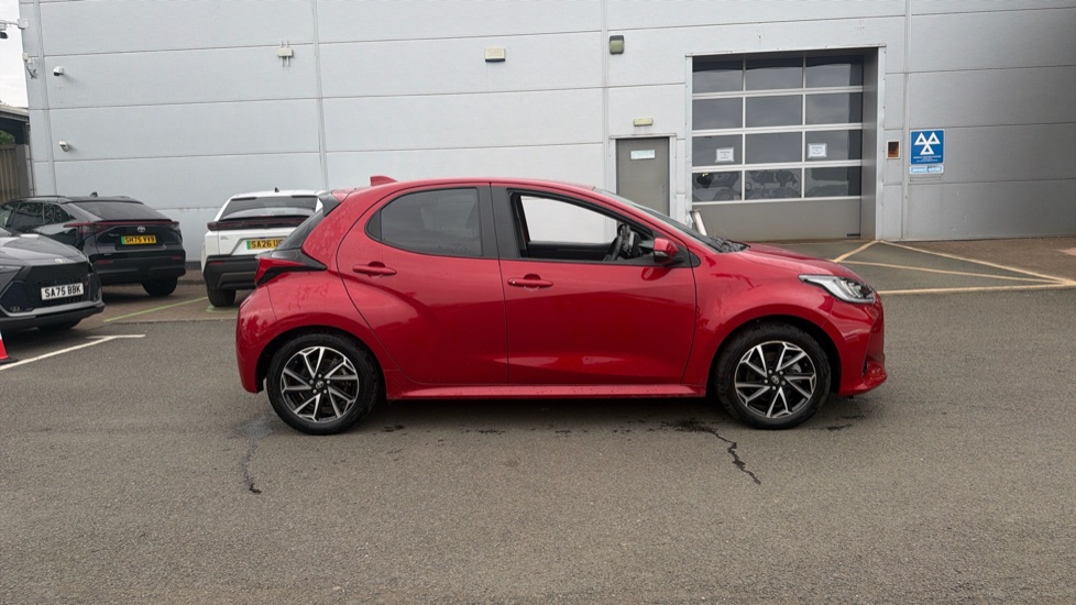 Toyota Yaris 1.5 Hybrid Design 5dr CVT Hybrid Hatchback - Image 23