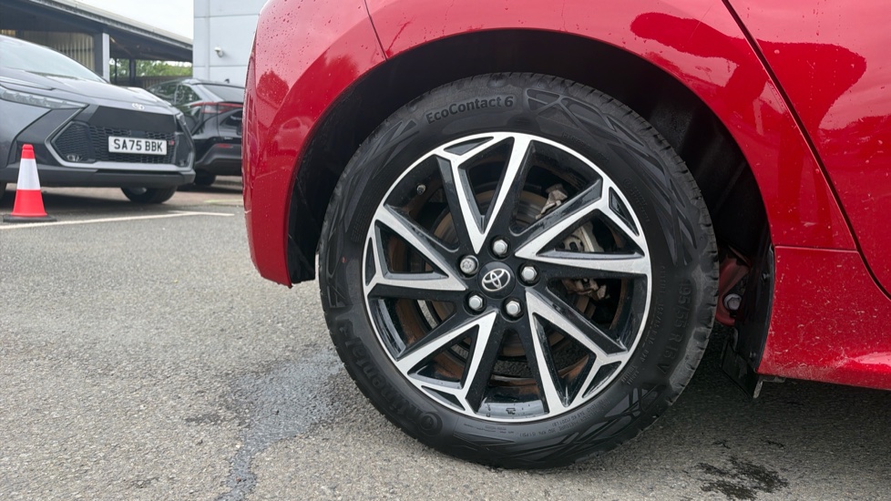 Toyota Yaris 1.5 Hybrid Design 5dr CVT Hybrid Hatchback - Image 25