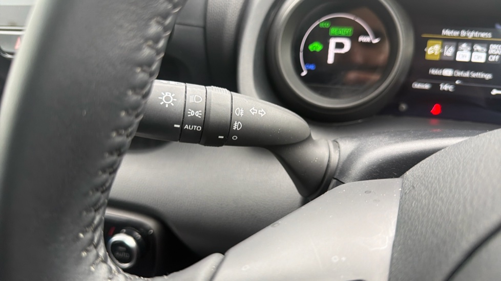 Toyota Yaris 1.5 Hybrid Design 5dr CVT Hybrid Hatchback - Image 32
