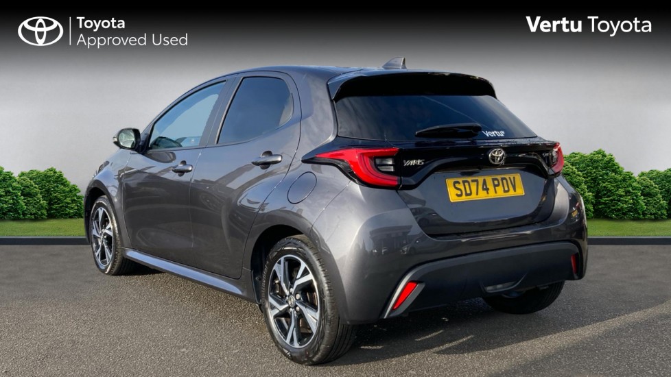 Toyota Yaris 1.5 Hybrid Design 5dr CVT Hybrid Hatchback - Image 4
