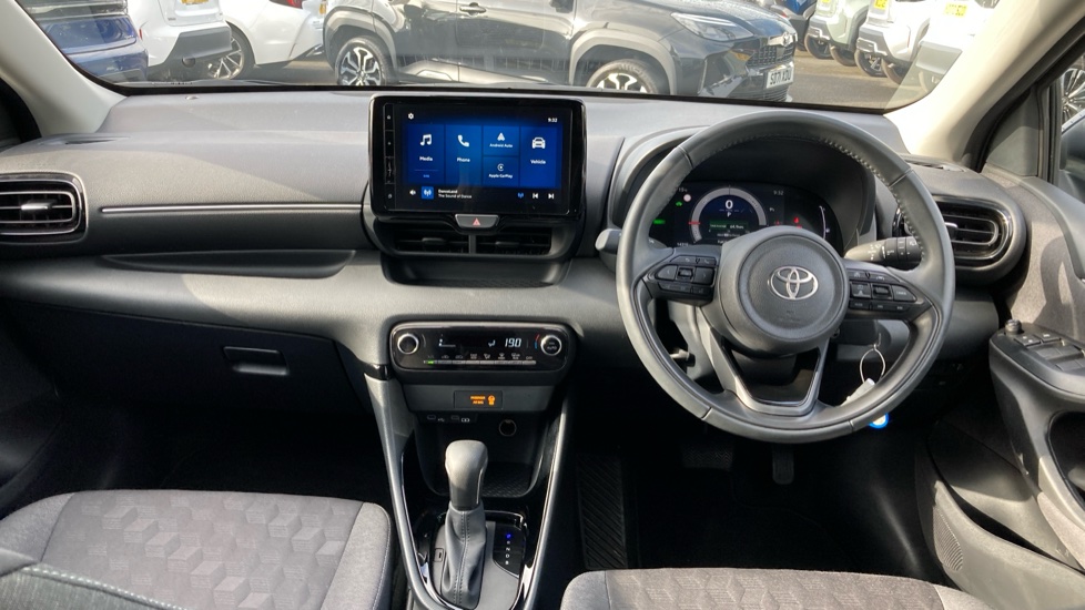 Toyota Yaris 1.5 Hybrid Design 5dr CVT Hybrid Hatchback - Image 6