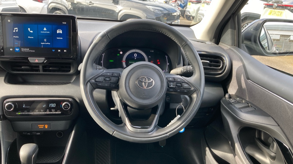 Toyota Yaris 1.5 Hybrid Design 5dr CVT Hybrid Hatchback - Image 7