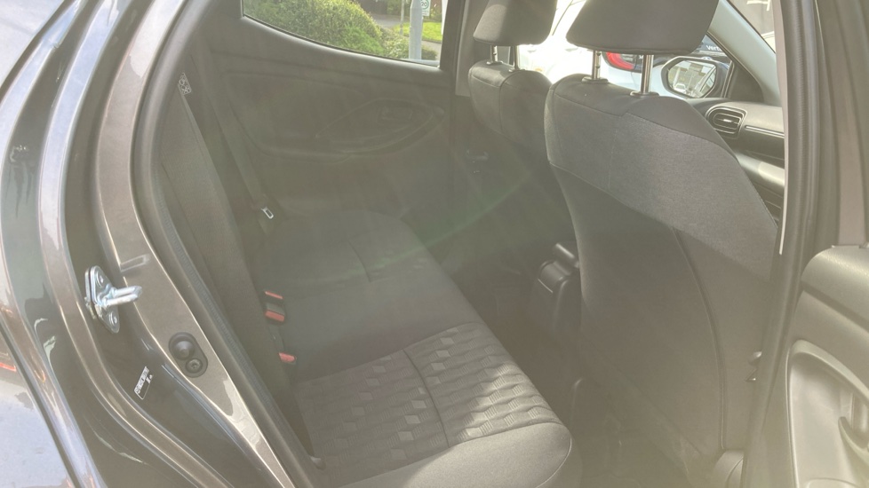 Toyota Yaris 1.5 Hybrid Design 5dr CVT Hybrid Hatchback - Image 8