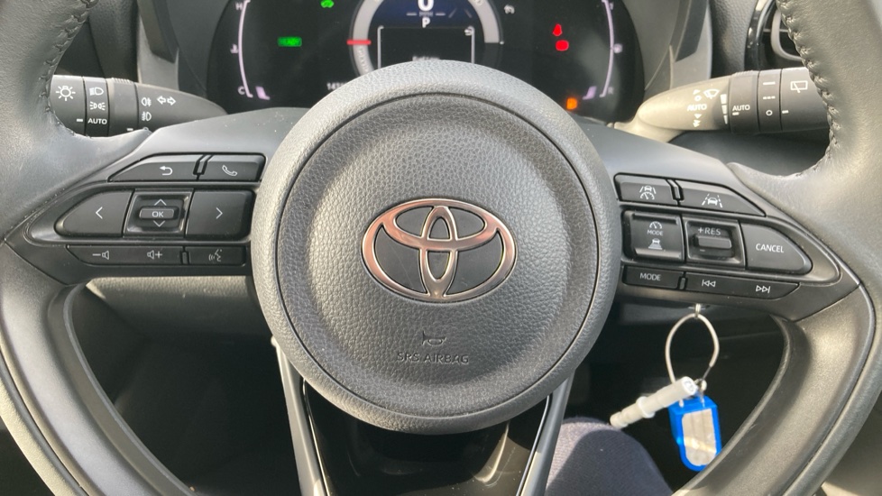 Toyota Yaris 1.5 Hybrid Design 5dr CVT Hybrid Hatchback - Image 10