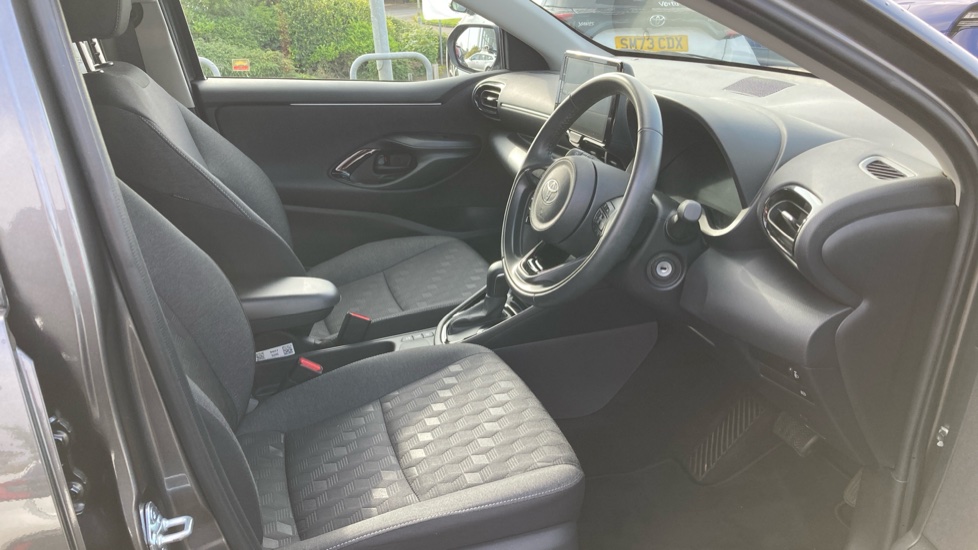 Toyota Yaris 1.5 Hybrid Design 5dr CVT Hybrid Hatchback - Image 12