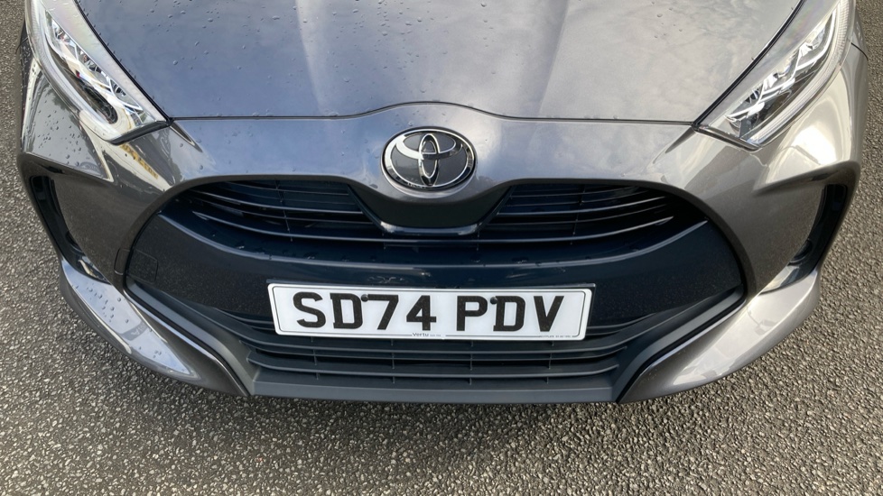 Toyota Yaris 1.5 Hybrid Design 5dr CVT Hybrid Hatchback - Image 30