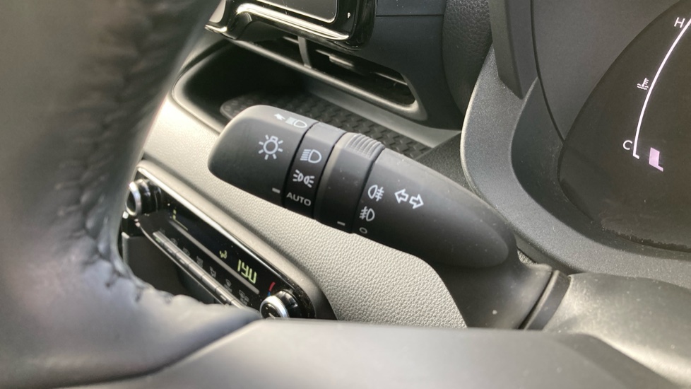 Toyota Yaris 1.5 Hybrid Design 5dr CVT Hybrid Hatchback - Image 41