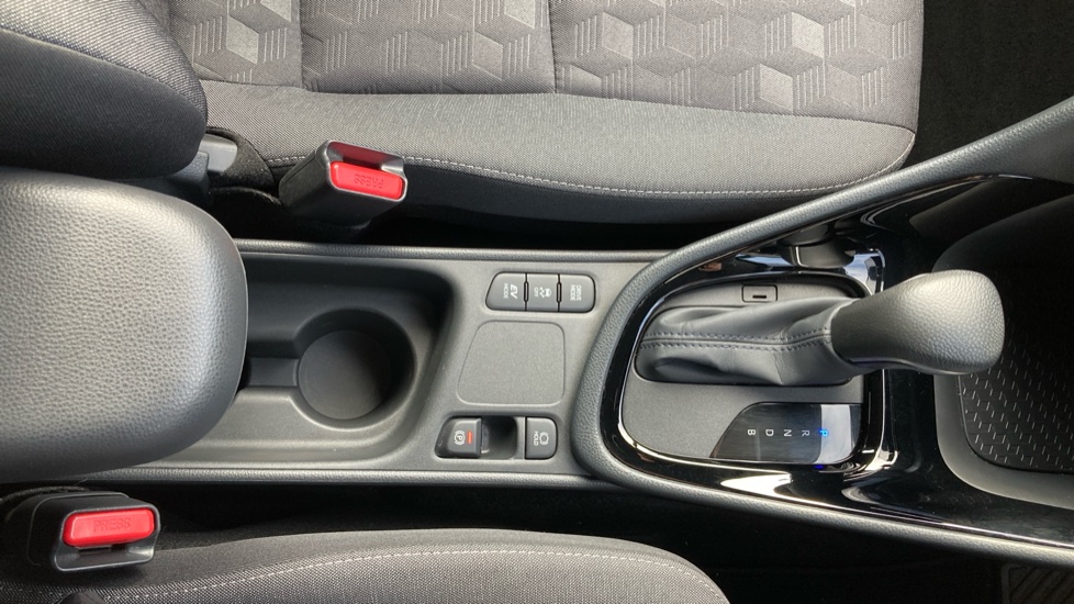 Toyota Yaris 1.5 Hybrid Design 5dr CVT Hybrid Hatchback - Image 44
