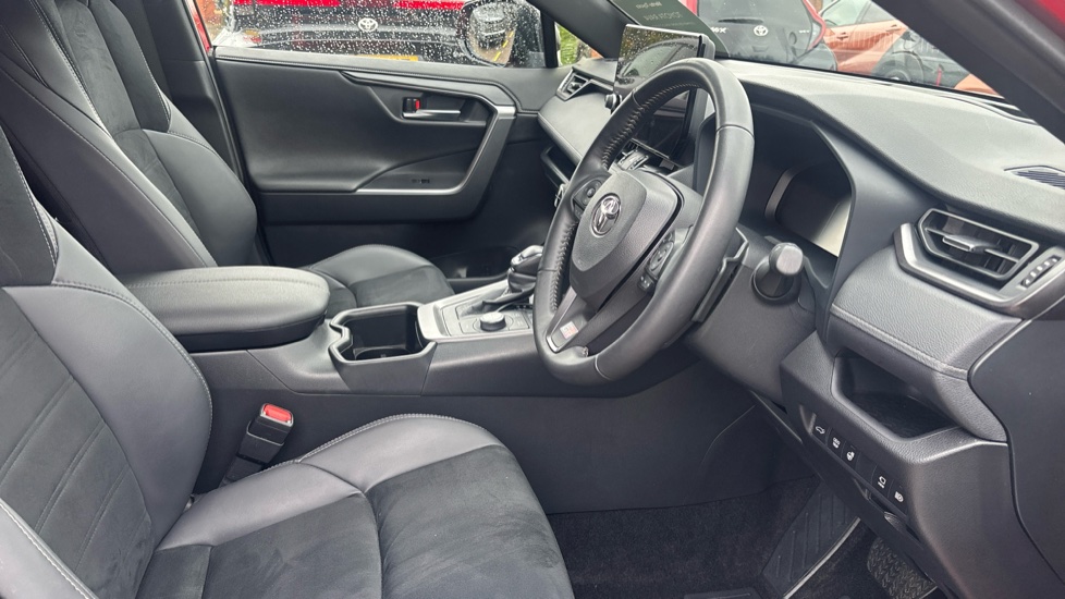 Toyota RAV4 2.5 PHEV GR Sport 5dr CVT Estate - Image 12