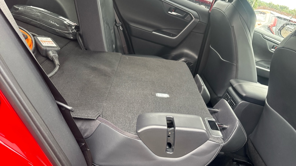 Toyota RAV4 2.5 PHEV GR Sport 5dr CVT Estate - Image 18