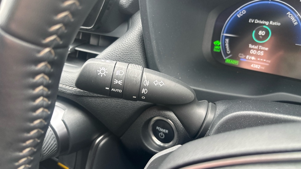 Toyota RAV4 2.5 PHEV GR Sport 5dr CVT Estate - Image 32