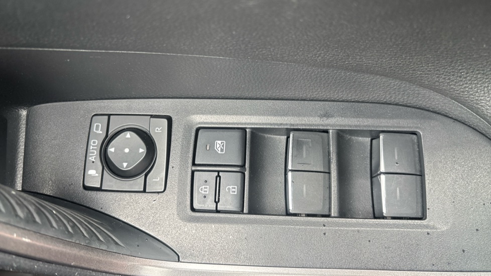 Toyota RAV4 2.5 PHEV GR Sport 5dr CVT Estate - Image 34