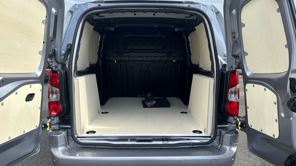 Toyota Proace City L1 Diesel 1.5D 130 Sport Van Auto - Image 13