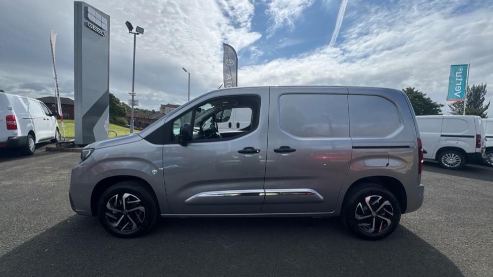 Toyota Proace City L1 Diesel 1.5D 130 Sport Van Auto - Image 24