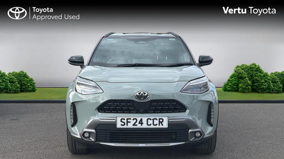 Toyota Yaris Cross 1.5 Hybrid 130 Premiere Edition AWD 5dr CVT Hybrid Estate - Image 22