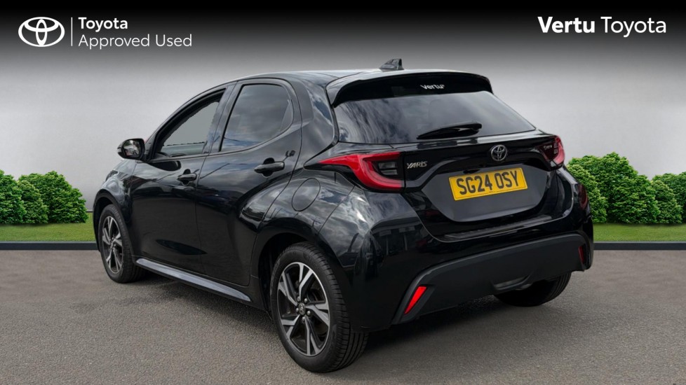 Toyota Yaris 1.5 Hybrid Design 5dr CVT Hybrid Hatchback - Image 4