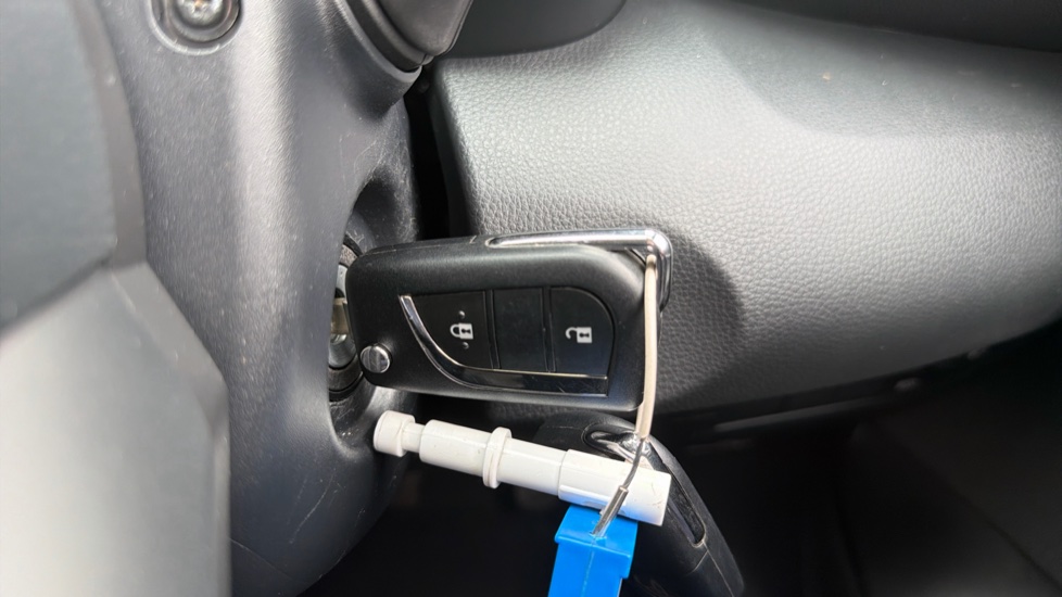 Toyota Yaris 1.5 Hybrid Design 5dr CVT Hybrid Hatchback - Image 16