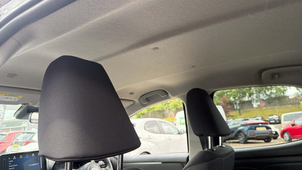 Toyota Yaris 1.5 Hybrid Design 5dr CVT Hybrid Hatchback - Image 19