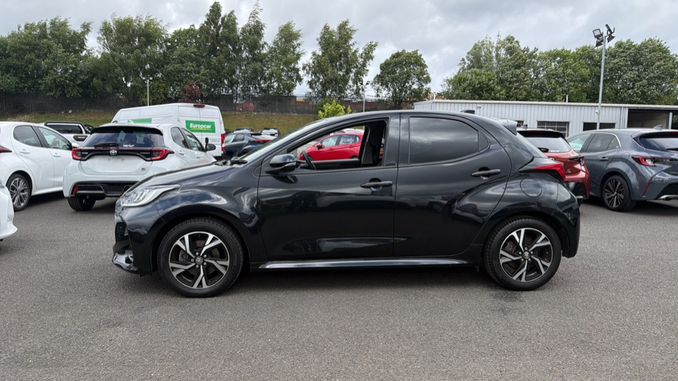Toyota Yaris 1.5 Hybrid Design 5dr CVT Hybrid Hatchback - Image 24