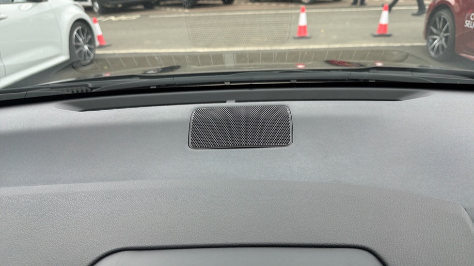 Toyota Yaris 1.5 Hybrid Design 5dr CVT Hybrid Hatchback - Image 39