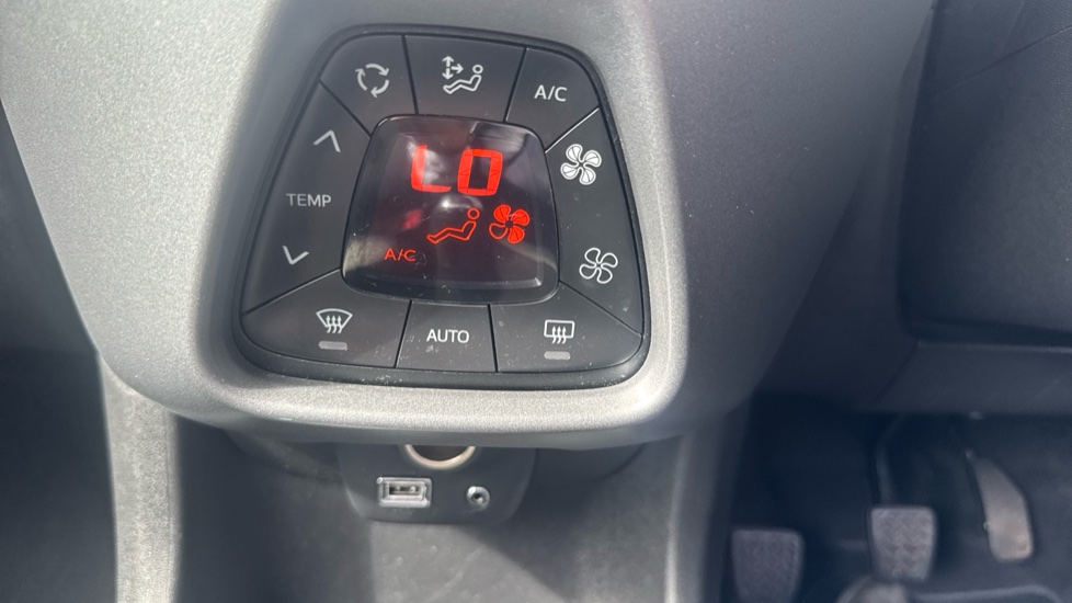 Toyota Aygo 1.0 VVT-i X-Plore 5dr Petrol Hatchback - Image 37
