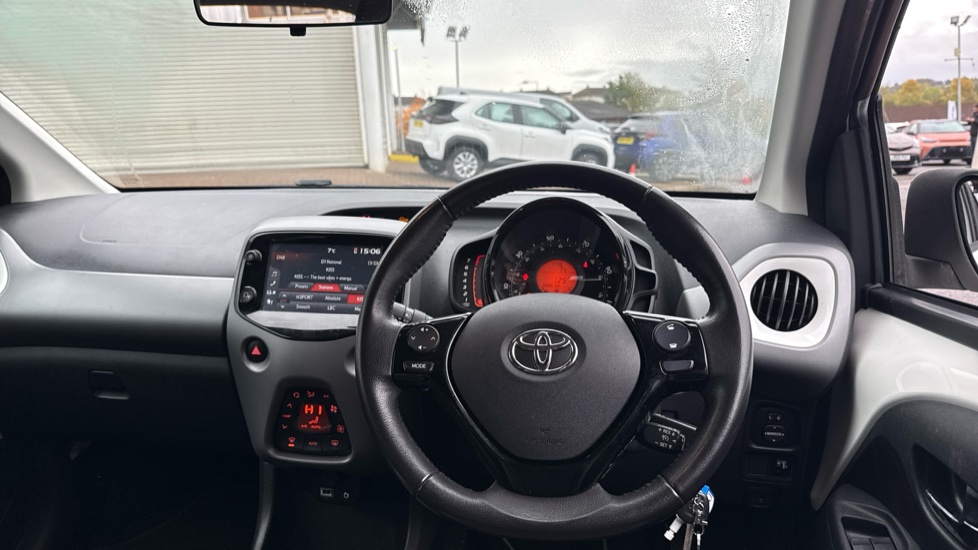 Toyota Aygo 1.0 VVT-i X-Trend 5dr Petrol Hatchback - Image 7