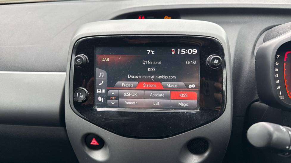 Toyota Aygo 1.0 VVT-i X-Trend 5dr Petrol Hatchback - Image 9