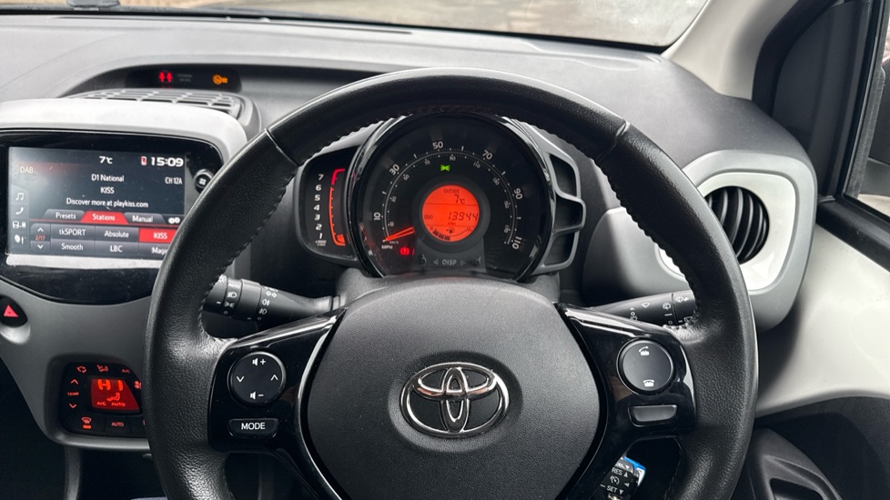 Toyota Aygo 1.0 VVT-i X-Trend 5dr Petrol Hatchback - Image 10