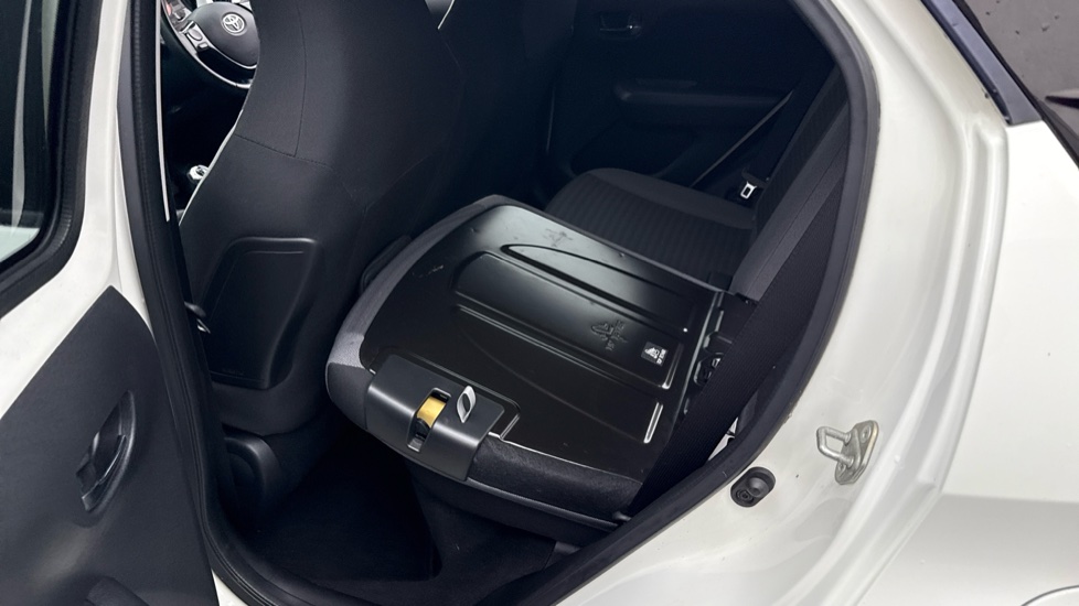 Toyota Aygo 1.0 VVT-i X-Trend 5dr Petrol Hatchback - Image 18